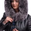 АРТИКУЛ: VK- 099 Черен Дълга кожена парка с качулка от ГОЯ Leather. Нов модел издължена кожена парка, изработена от качествена агнешка напа с гарнитура от лисица по качулката. Моделът е подплатен с олекотена термо вата, което го прави изключително комфортен за студените зимни дни. Якето има леко втален силует. Ципът  се  отваря в две посоки.