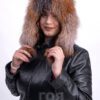 Луксозна  шапка ушанка . Моделът е изработен от 100% естествена кожа, агнешка напа и натурална златна лисица. Вътрешна част подплатен хастар.