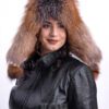Луксозна  шапка ушанка . Моделът е изработен от 100% естествена кожа, агнешка напа и натурална златна лисица. Вътрешна част подплатен хастар.