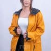 Кожено яке с качулка Сара от ГОЯ Leather. Нов модел дамско кожено яке с права свободна кройка с качулка. Моделът е изработен от висококачествена агнешка кожа. Якето може да се изработва в различни цветови комбинации. Подходящ модел за сезон пролет-есен.