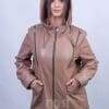 Дамско право кожено яке с качулка от ГОЯ Leather. Нов модел дамско кожено яке с качулка изработено от качествена агнешка кожа. Якето е с неподвижна качулка изработена двулицево от кожа. Прикачените джобове и ръкави са декорирани със щампирана кожа. Модел подходящ за сезон пролет-есен.