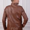 Кожено яке милитъри- камел. Нов модел кожено яке в стил милитъри от ГОЯ Leather. Моделът е изработен от 100% естествена матова агнешка напа. Модерно съчатаване на строгите елементи на униформата в практична и същевременно стилна връхна дреха, подходяща за ежедневно носене. Препоръчва се за сезони пролет и есен.