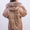 Модерна кожена парка от ГОЯ Leather. Нов модел издължена кожена парка. Парката е изработена от качествена агнешка напа с гарнитура от лисица по качулката. Моделът е подплатен с олекотена термо вата, което го прави изключително комфортен за студените зимни дни.