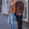 Ексклузивно късо кожено яке модел VK- 2323 от ГОЯ Leather. Нов модел изработен от висококачествена агнешка кожа . Модела е в оригинален цвят с кроко е ефект Ексклузивно късо дамско кожено яке модел VK- 2323 Представяме на вашето внимание късо дамско байкер яке от висококачествена естествена кожа, с оригинален кроко ефект. Този стилен и модерен модел е с дължина 42-43 см и се затваря диагонално с цип в предната част. Якето е контрастни аксесоари- капси и цип в златисто. Особен ефект представляват ципът на гърба и на ръкавите. Кафявият цвят на коженото яке придава елегантност и чар. Обърнато е специално внимание на всеки детайл, за да се създаде перфектната визия за една модерна и стилна жена. Естествената кожа е гаранция за издръжливост и комфорт. Подарете си качествен продукт, който ще стане неизменна част от гардероба ви и ще подчертае безупречния ви вкус. Почувствайте изисканост и лукс с това превъзходно кожено болеро яке! Бъдете на гребена на модната вълна!