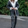 Дамски кожух Зина от ГОЯ Leather. Нов модел зимна колекция 2021 г. Кожухът е изработен от 100% естествена кожа. Обработката на лицевата е напалан и може да се носи и при влажно време. Права линия на модела.