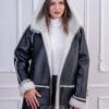 Дамски кожух Зина от ГОЯ Leather. Нов модел зимна колекция 2021 г. Кожухът е изработен от 100% естествена кожа. Обработката на лицевата е напалан и може да се носи и при влажно време. Права линия на модела.