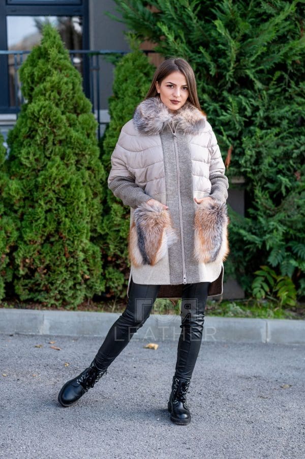 Луксозно палто от алпака с лисица Gold от ГОЯ Leather. Нов ексклузивен дамски модел с богата гарнитура от лисица Gold. Колекция есен-зима 2021 г.