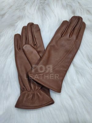 Дамски ръкавици от ГОЯ Leather. Дамски ръкавици. Моделът е изработен от мека и финна агнешка напа с поларен хастар овътре. 100% естествена кожа