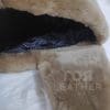 Кожена шапка ушанка от ГОЯ Leather. Моделът е изработен от агнешка лицева кожа и агнешка тула. 100% естествена кожа. Зимна шапка с ватиран хастар.