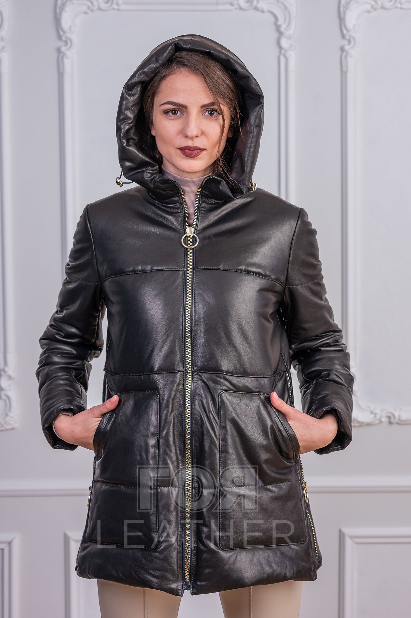 Дамска кожена парка от ГОЯ Leather. Нов модел дамска кожена парка изработена от 100% висококачествена агнешка кожа. Изключително лека и топла дреха с модерна визия.