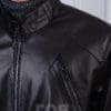 Мъжко вталено кожено яке от ГОЯ Leather. Елегантен модел изработен от качествена агнешка кожа. Вталена кройка. Между кожата и хастара има лека вата, което позволява носене и в по-хладни дни. Закопчаване с цип. Якето разполага с четири външни и един вътрешен джоб. Подходящо за сезон пролет-есен.