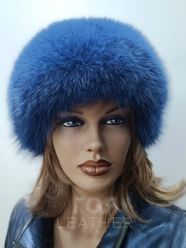 Дамска кожена шапка с лисица от ГОЯ Leather. Шапка изработена от 100% естествена кожа, комбинация от агнешка напа и лисица.