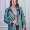 Дамско право яке Карина от ГОЯ Leather. Нов модел кожено яке с прав силует в модерен цвят мента с перла ефект. Изработен от качествена агнешка кожа 100% естествена. Подплатено с тънък хастар якето е подходящо за сезон пролет-есен.