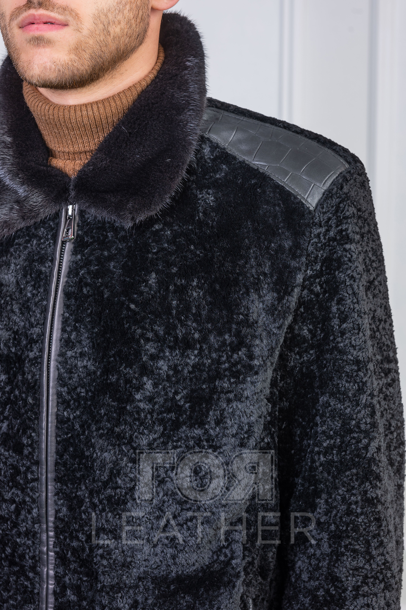 Мъжко луксозно яке от агнешки мутон. Ново предложение от ГОЯ Leather луксозно кожено яке. Моделът е изработен от висококачествен агнешки мутон с яка от норка.
