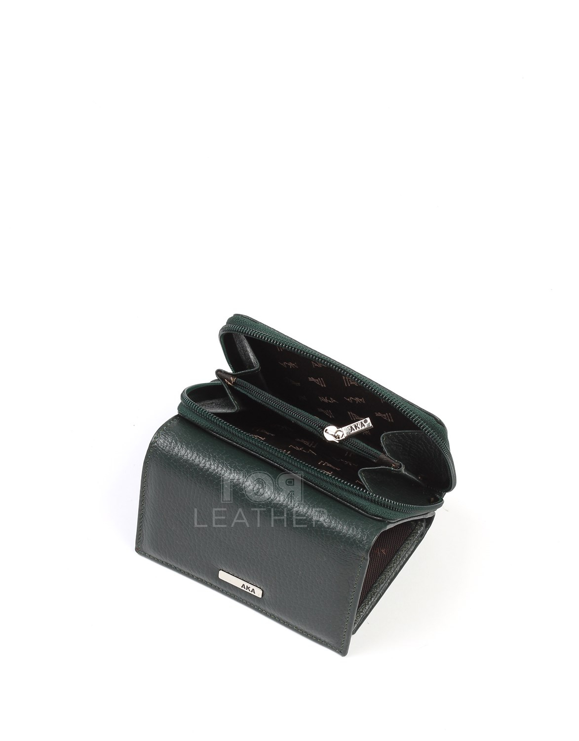 Дамски кожен портфейл модел- 467 Продуктът е ръчно изработен от 100% естествена телешка кожа и не съдържа никакви вредни за здравето активни вещества. Нов луксозен модел дамски портфейл от ГОЯ Leather.