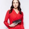 Дамски кожен портфейл модел- 485 Продуктът е ръчно изработен от 100% естествена телешка кожа и не съдържа никакви вредни за здравето активни вещества. Нов луксозен модел дамски портфейл от ГОЯ Leather.