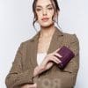 Дамски кожен портфейл модел- 467 Продуктът е ръчно изработен от 100% естествена телешка кожа и не съдържа никакви вредни за здравето активни вещества. Нов луксозен модел дамски портфейл от ГОЯ Leather.