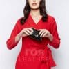 Дамски кожен портфейл модел- 467 Продуктът е ръчно изработен от 100% естествена телешка кожа и не съдържа никакви вредни за здравето активни вещества. Нов луксозен модел дамски портфейл от ГОЯ Leather.