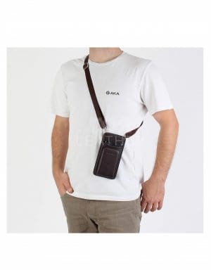 Кожена чанта за през рамо модел-120. Нов модел унисекс кожена чанта за телефон за през рамо от ГОЯ Leather. Моделът е изработен от 100% естествена телешка кожа.