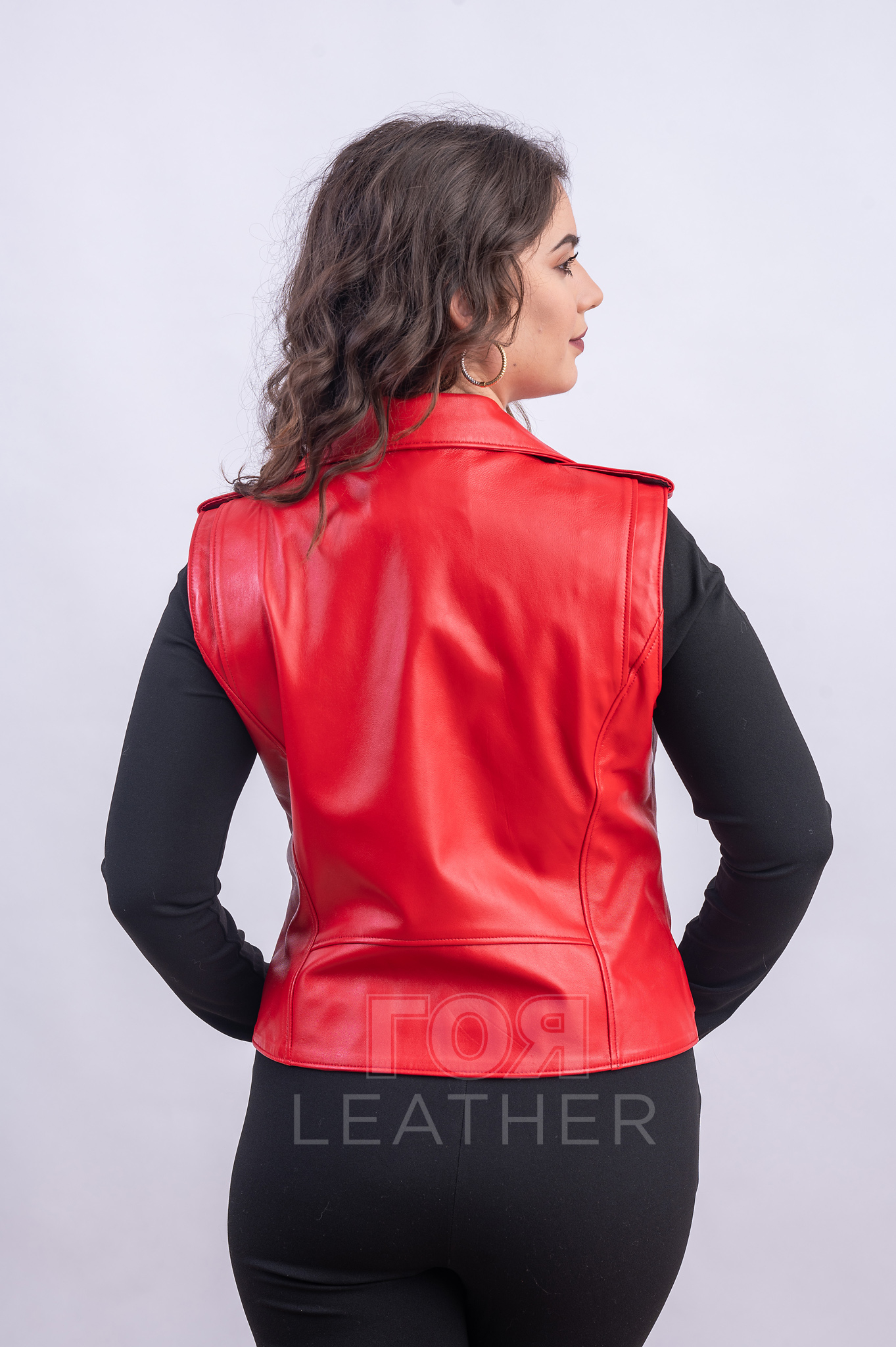 Дамски кожен байкър елек от ГОЯ Leather. Нов модел елек от 100% естествена кожа.
