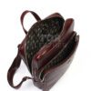 Кожена раница модел AKA- 905 от ГОЯ Leather 38см -27см - 9см Характеристики на кожената раница: Могат да използват мъже и жени Отпред има голям джоб с цип Отзад има отделение с цип Има двойни презрамки От вътрешната страна има отделение с цип Презрамката за рамо е регулируема Има защитно отделение и джоб от вътрешната страна Моделът е от естествена телешка кожа и е на марката AKA.